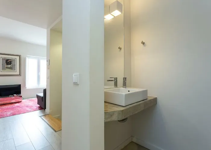 Апартаменты 28 Tram Duplex